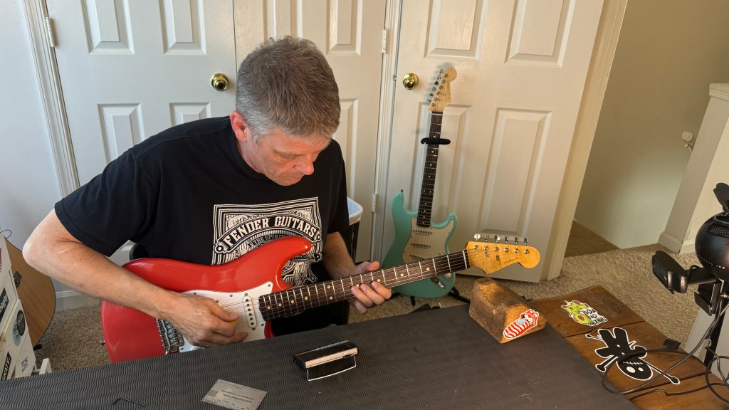 Stratocaster setup in progress. Dialing it in.
